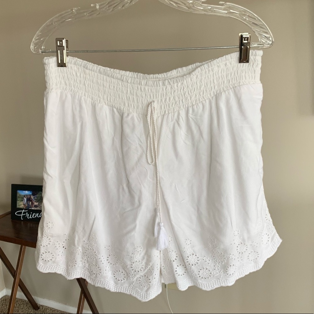 NWT White Lace Eyelet Shorts